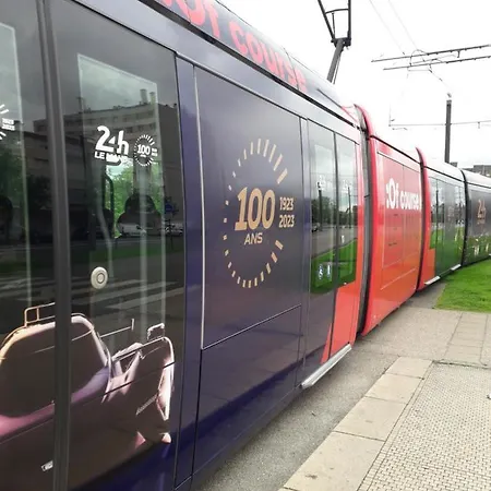 בית אירוח Proximite Circuit 24