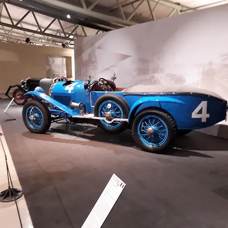 בית אירוח Proximite Circuit 24