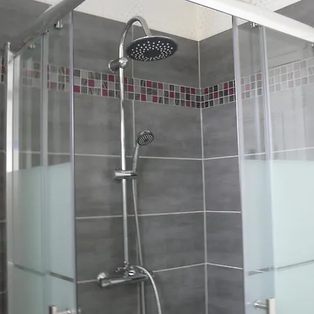 Proximite Circuit 24 בית אירוח לה מאנש